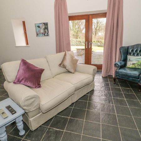 Cwt Blawd Villa Llangoed Exterior photo